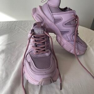 womens sneakers